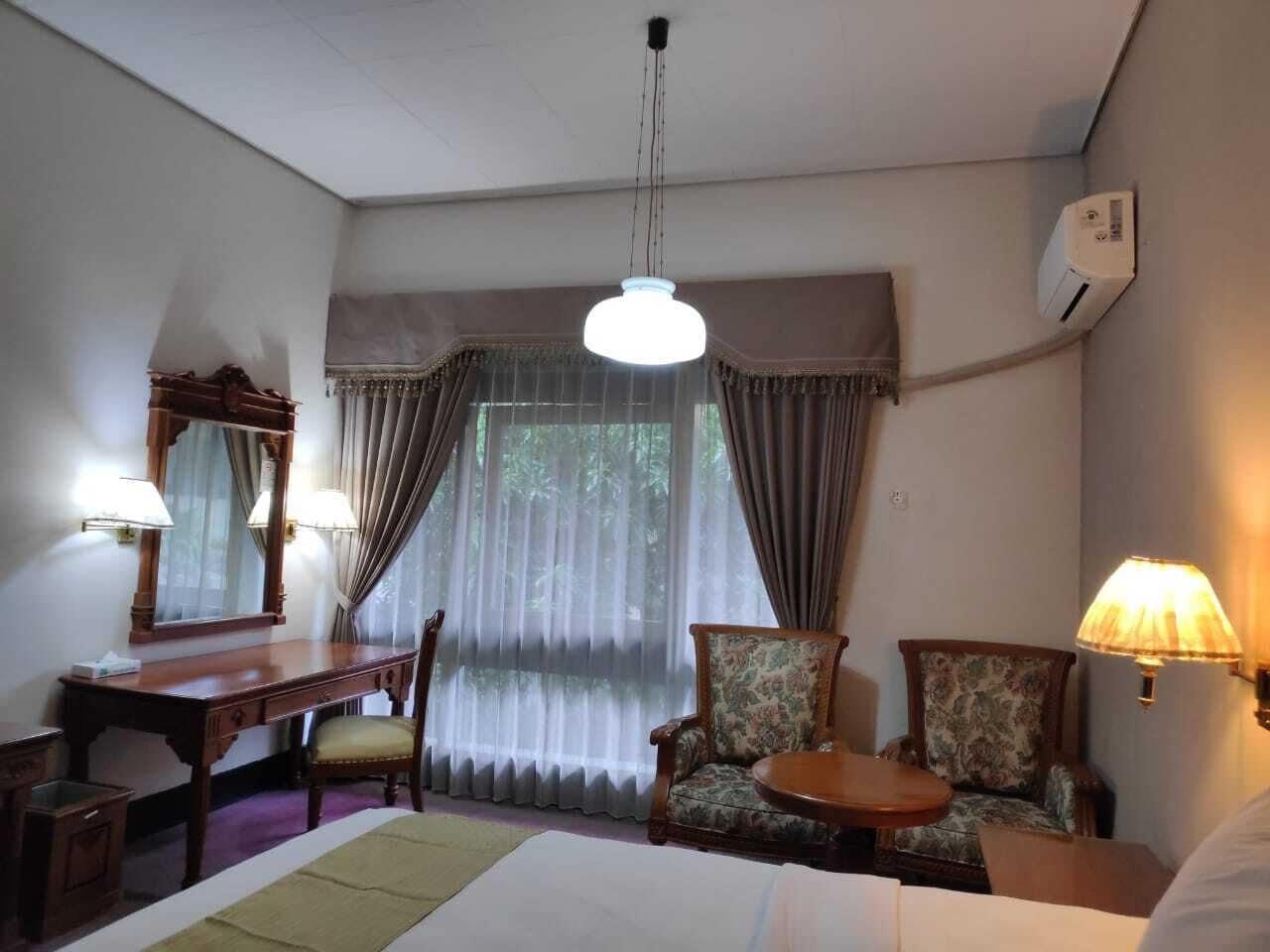 New Grand Park Hotel Surabaya Exteriör bild